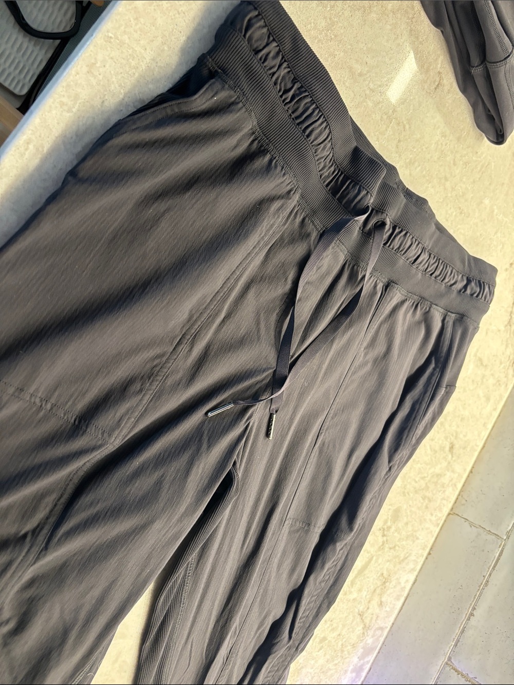 Lululemon - Picture 5 of 6